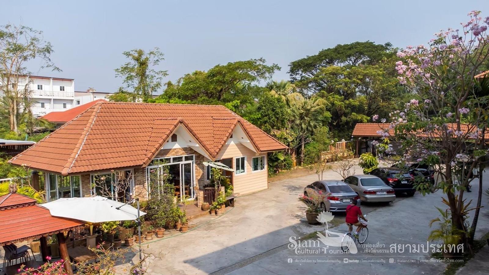 Klang Muang River Home Пхетчабун Экстерьер фото